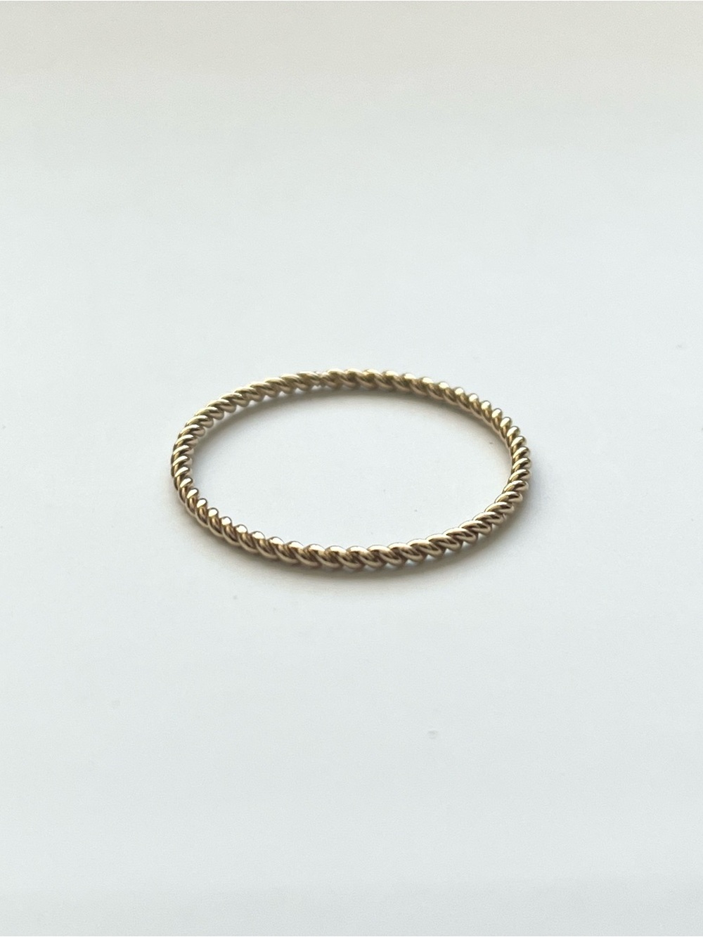 Elegant 14K Gold Filled Twisted Band Ring